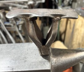 Narrow edge anvil